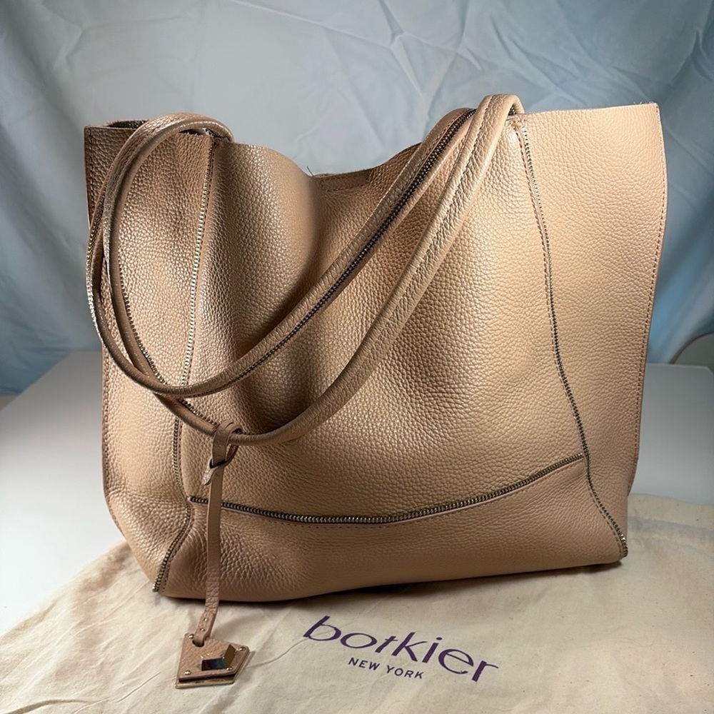 Botkier Blush pebble grain leather  tote bag w/ Botiker storage bag